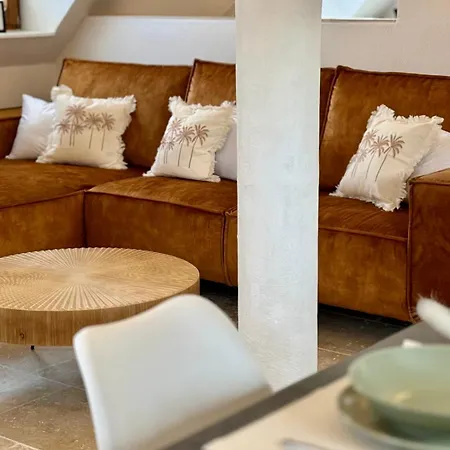 Design Penthouse Im Alten Schloss Apartment