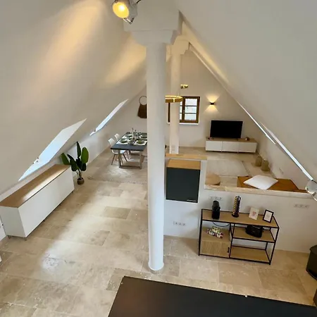 Design Penthouse Im Alten Schloss *