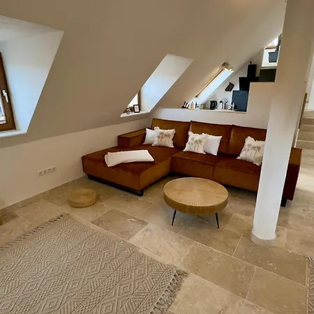 Design Penthouse Im Alten Schloss Deidesheim