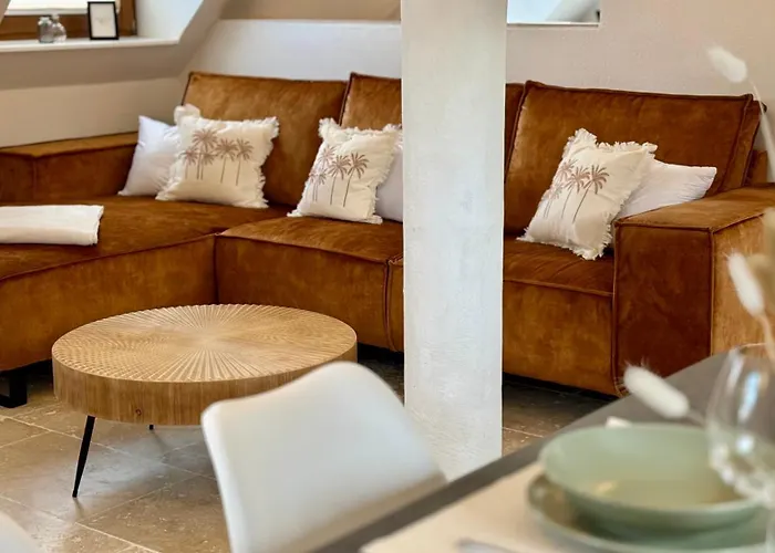 Design Penthouse Im Schlossareal דירה