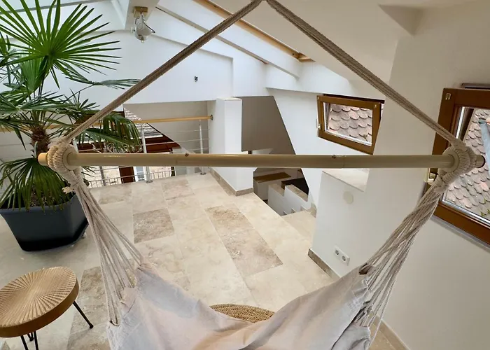 Design Penthouse Im Schlossareal * Deidesheim